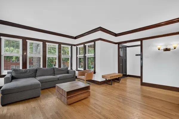 4940 N Whipple ST, Chicago, IL 60625