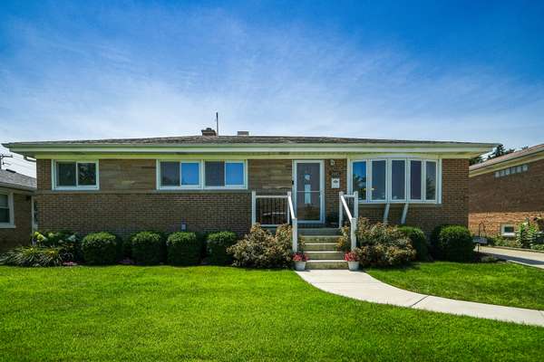 7005 W Sunnyside AVE, Norridge, IL 60706