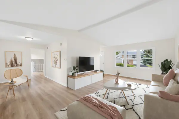 403 Monet CIR, Bolingbrook, IL 60440