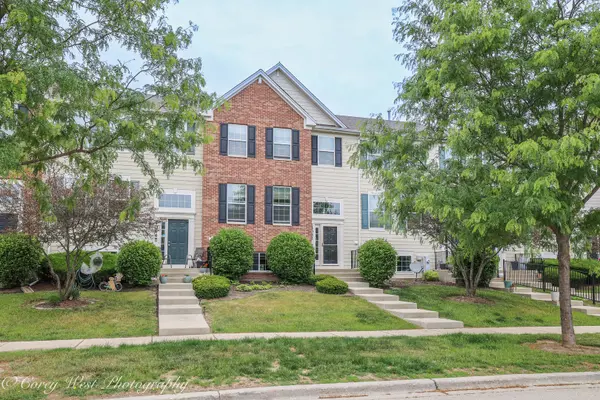 4062 POMPTON AVE, Elgin, IL 60124