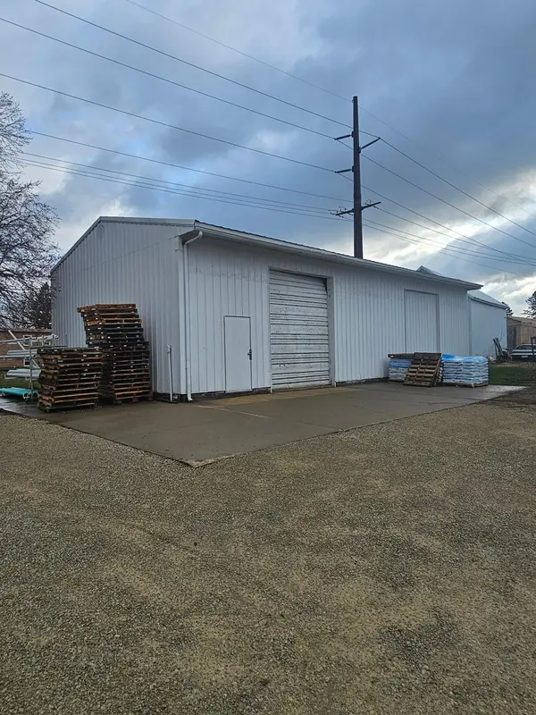 14 3rd AVE SW, Dodge Center, MN 55927