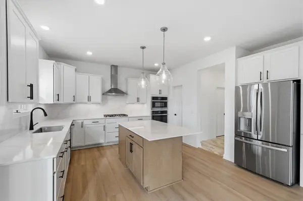 18343 Huntley TRL, Lakeville, MN 55044