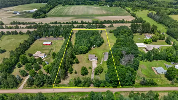 8688 380th ST, North Branch, MN 55056