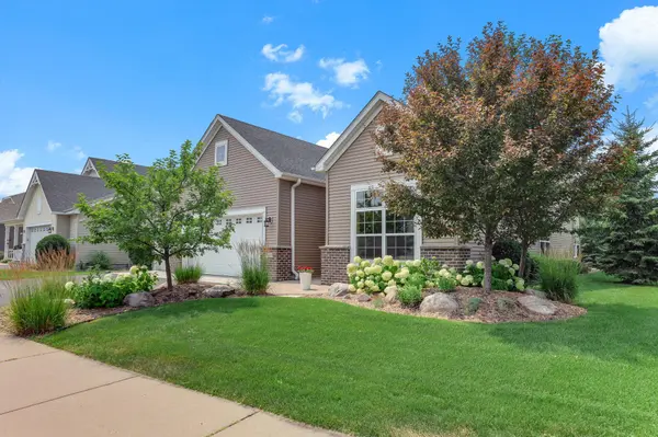 7439 Shadyview LN N, Maple Grove, MN 55311
