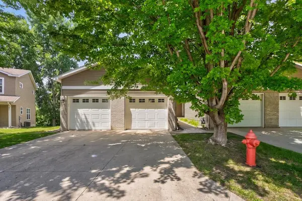 3132 River Falls CT NW, Rochester, MN 55901