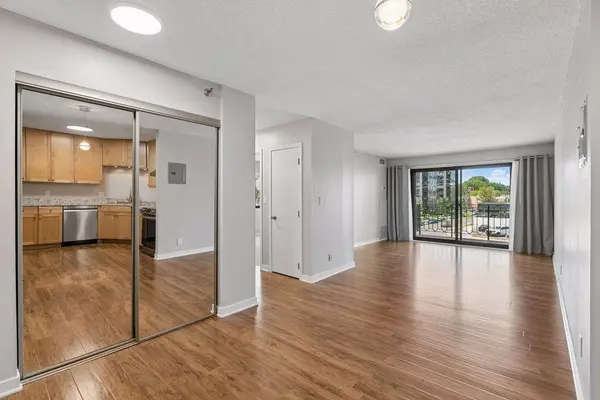 3131 Excelsior BLVD #212, Minneapolis, MN 55416
