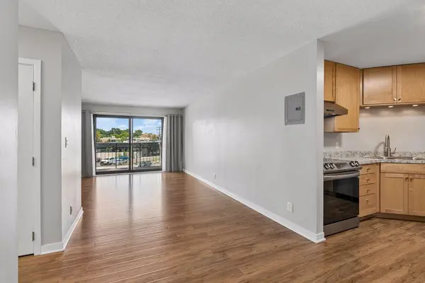 3131 Excelsior BLVD #212, Minneapolis, MN 55416