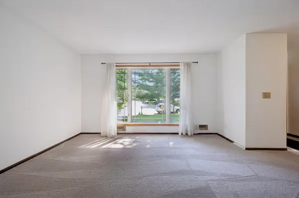10692 104th PL N, Maple Grove, MN 55369