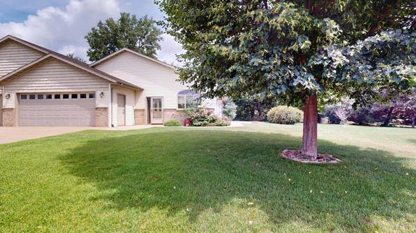 1802 Crystal DR, Albert Lea, MN 56007