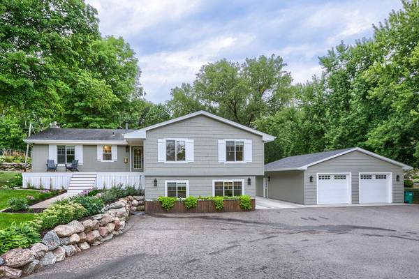 8605 Maple Grove Pkwy N, Maple Grove, MN 55311