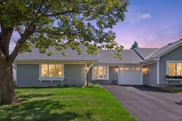 518 Devonshire DR, Norwood Young America, MN 55397