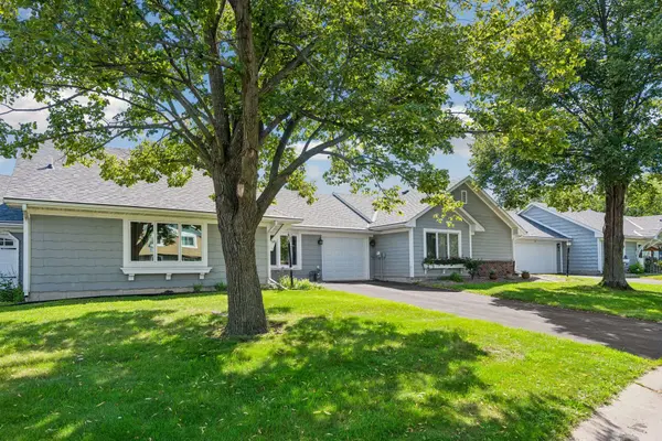 518 Devonshire DR, Norwood Young America, MN 55397