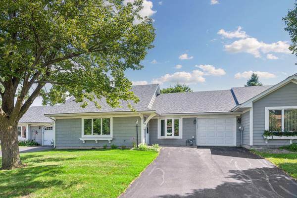 518 Devonshire DR, Norwood Young America, MN 55397