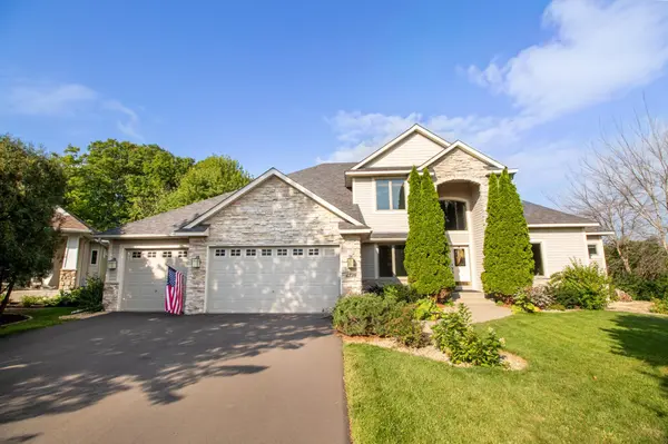 6739 Yellowstone LN N, Maple Grove, MN 55311