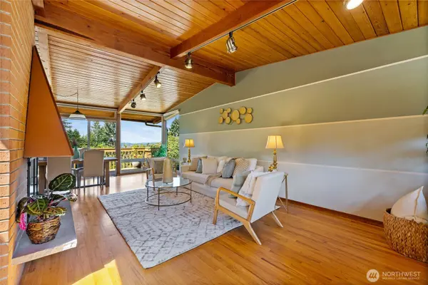 29815 10th AVE SW, Federal Way, WA 98023