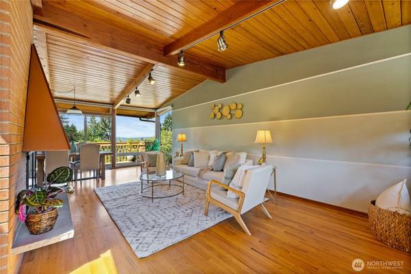 29815 10th AVE SW, Federal Way, WA 98023