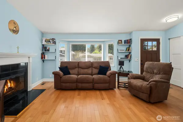 1133 235th PL SW, Bothell, WA 98021