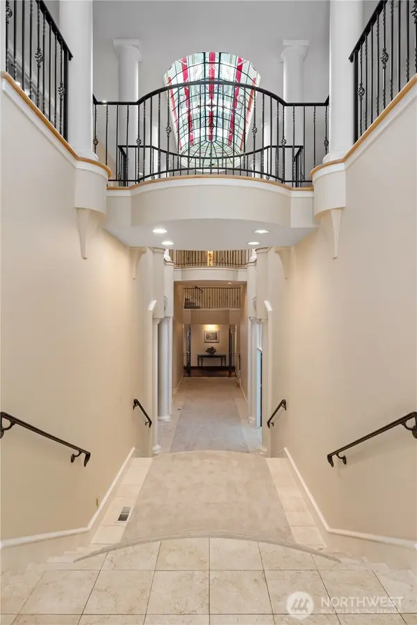 6669 N NE Windermere RD, Seattle, WA 98115
