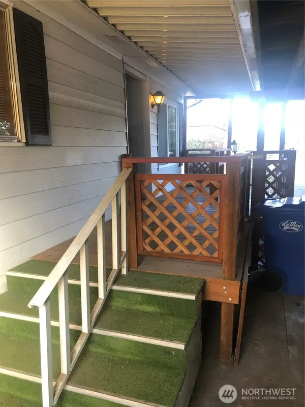 2410 Leisure LN, Centralia, WA 98531