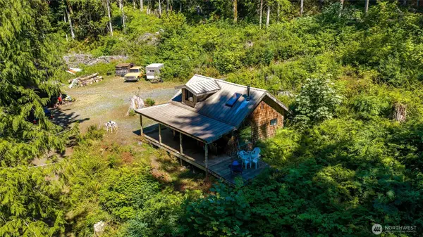 9075 Upper Frost Creek RD, Maple Falls, WA 98266