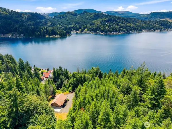 2040 Summit Lake Shore RD NW, Olympia, WA 98502