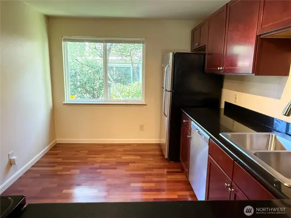 23816 12th PL S #405, Des Moines, WA 98198
