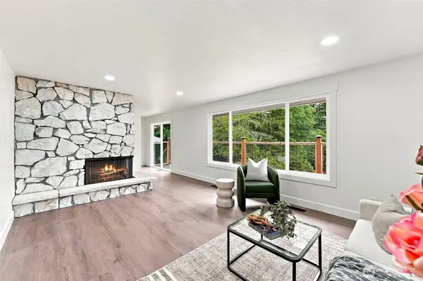 112 May St, Port Orchard, WA 98366