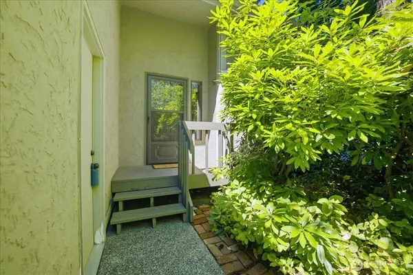 19507 86th AVE W #507, Edmonds, WA 98026