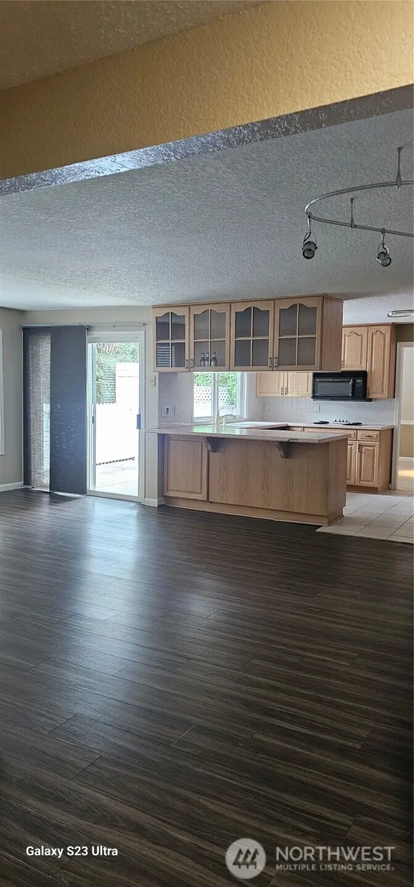 3925 SW 317 th ST, Federal Way, WA 98023
