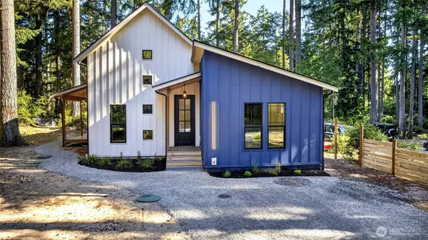 11215 Juniper PL, Anderson Island, WA 98303