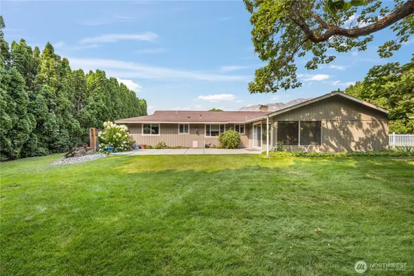 903 Selkirk PL, Brewster, WA 98812