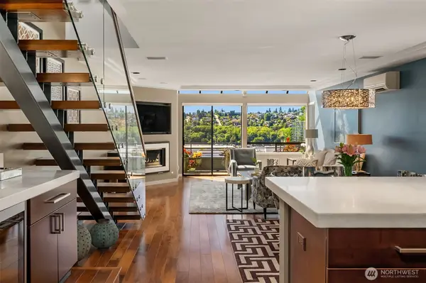 2223 13th AVE W #301, Seattle, WA 98119