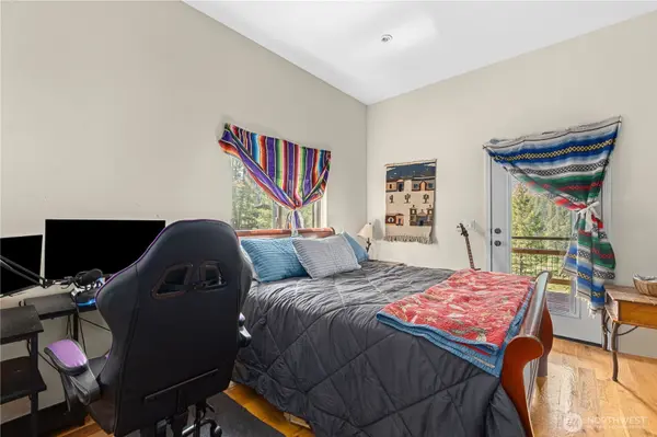 3733 V Sand Creek RD, Kettle Falls, WA 99141
