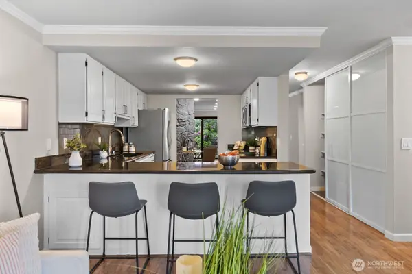 7639 SE 29th ST, Mercer Island, WA 98040