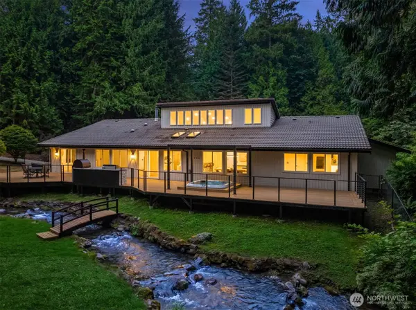 19301 224th CT NE, Woodinville, WA 98077