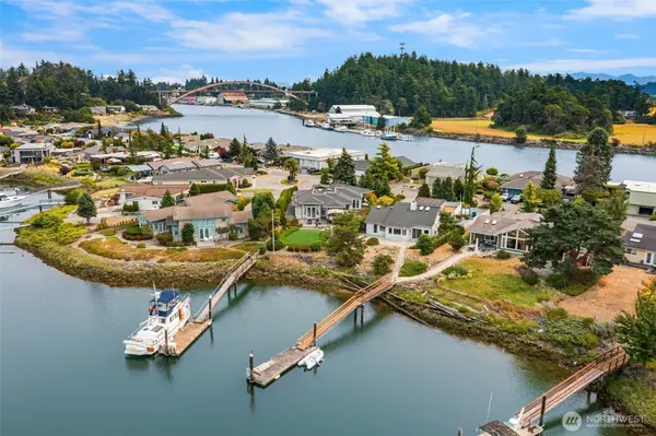 135 Lummi DR, La Conner, WA 98257