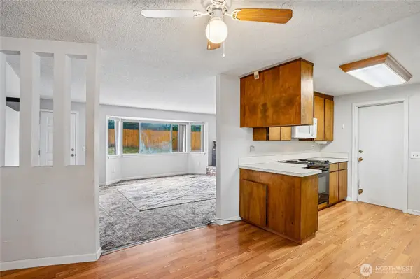 20601 Church Lake DR E, Bonney Lake, WA 98391