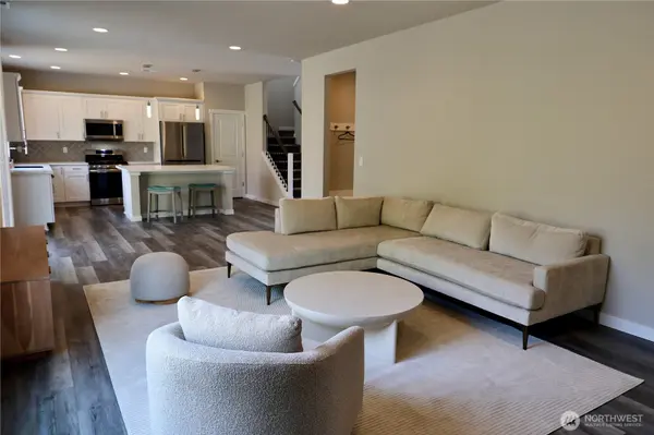 2209 SW Putnam DR, Oak Harbor, WA 98277