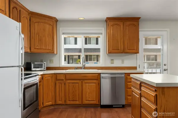 307 S 325th LN #22B, Federal Way, WA 98003