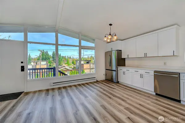 5700 212th ST SW, Mountlake Terrace, WA 98043