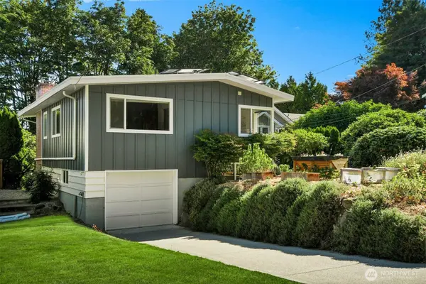 1714 NE Brockman PL, Seattle, WA 98125