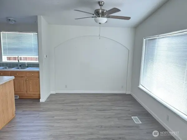 15410 122nd Avenue Ct E #9, Puyallup, WA 98374