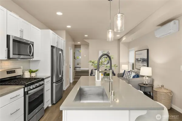 3928 S Findlay ST, Seattle, WA 98118