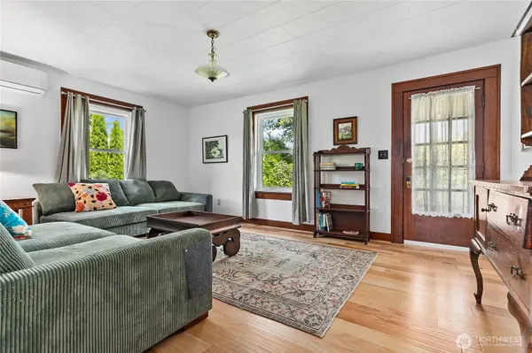 208 Mead AVE, Everson, WA 98247