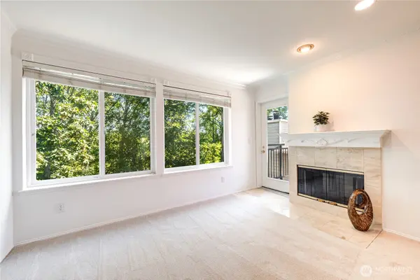 18210 73rd AVE NE #304, Kenmore, WA 98028