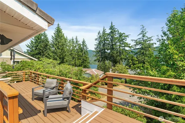 7 Bogey LN, Bellingham, WA 98229