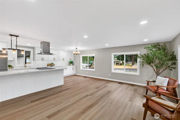 13401 215th AVE E, Bonney Lake, WA 98391