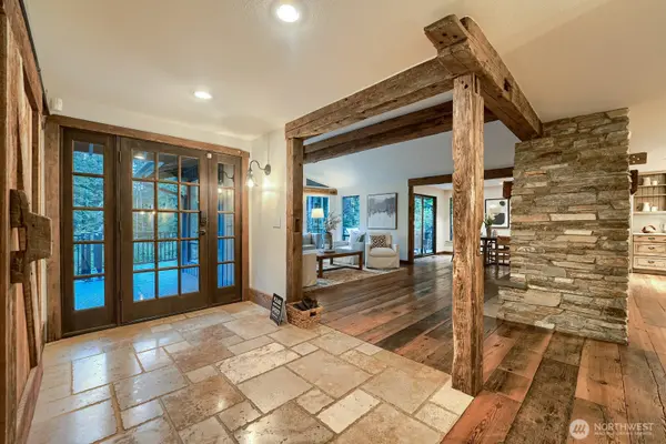 22619 87th AVE SE, Woodinville, WA 98077