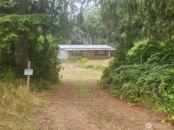 64 Valentine Garden LN, Montesano, WA 98563