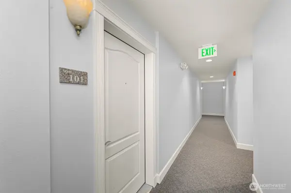 251 W Bakerview RD #101, Bellingham, WA 98226